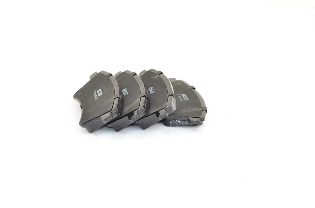 Комплект тормозных колодок дисковый тормоз BSG BSG 75-200-001
