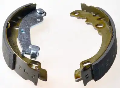 Тормозные колодки задние (барабанные) DENCKERMANN B120113