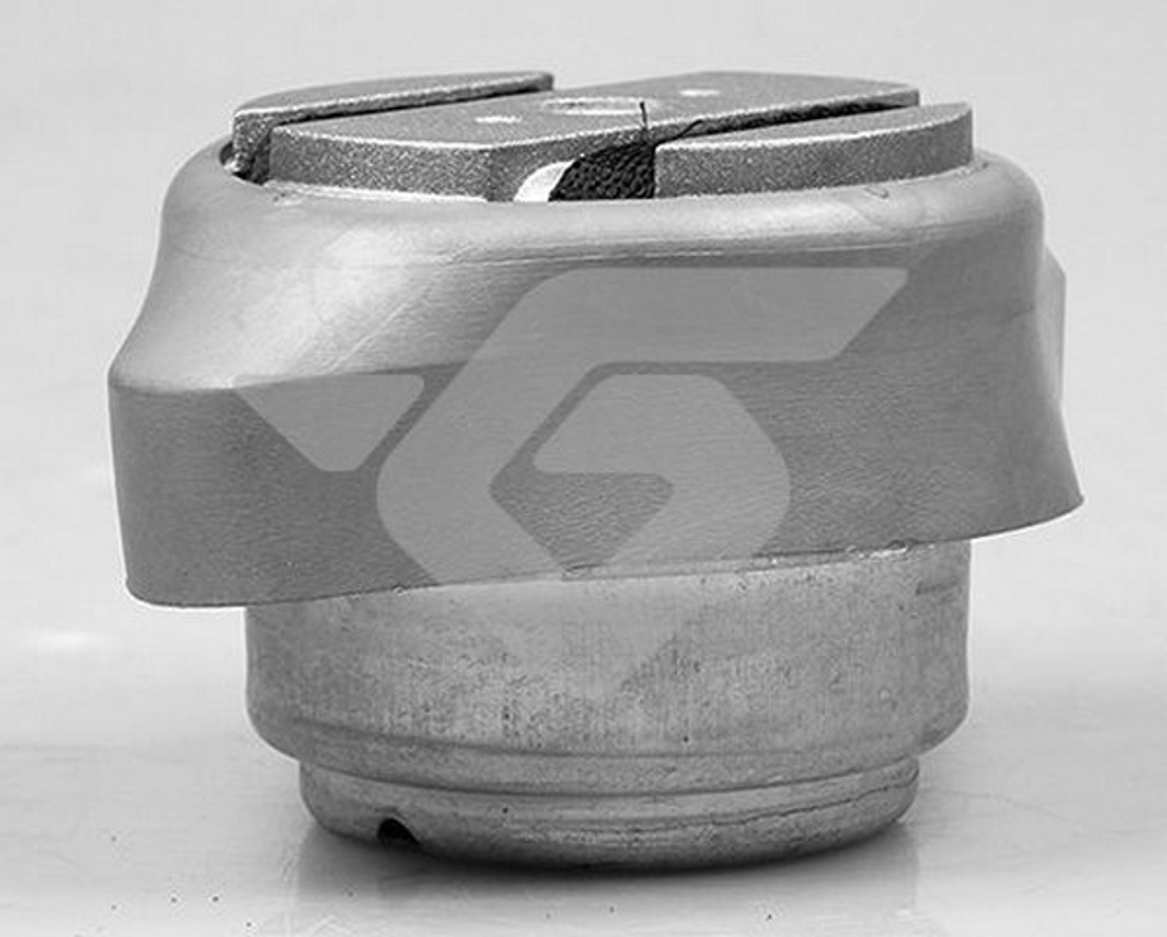 Опора кпп HUTCHINSON 594458