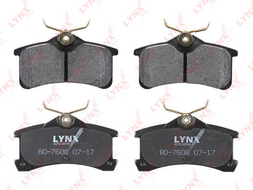 Комплект тормозных колодок дискового тормоз LYNXAUTO BD-7608
