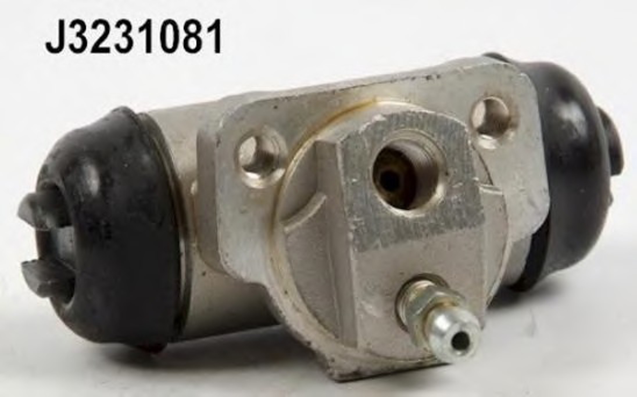 Цилиндр тормозной NIPPARTS J3231081