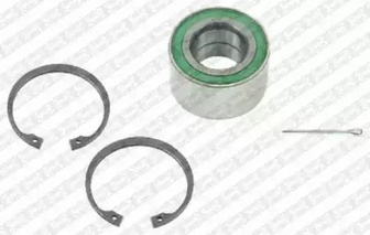 Комплект подшипника ступицы колеса SNR R153.39