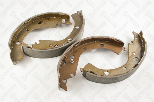 Тормозные колодки барабанные STELLOX 000 498-SX